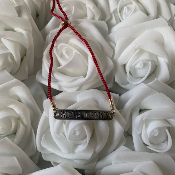 Bracelets - Picture 6 of 16